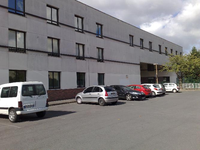 Location Bureau / Local professionnel �vry